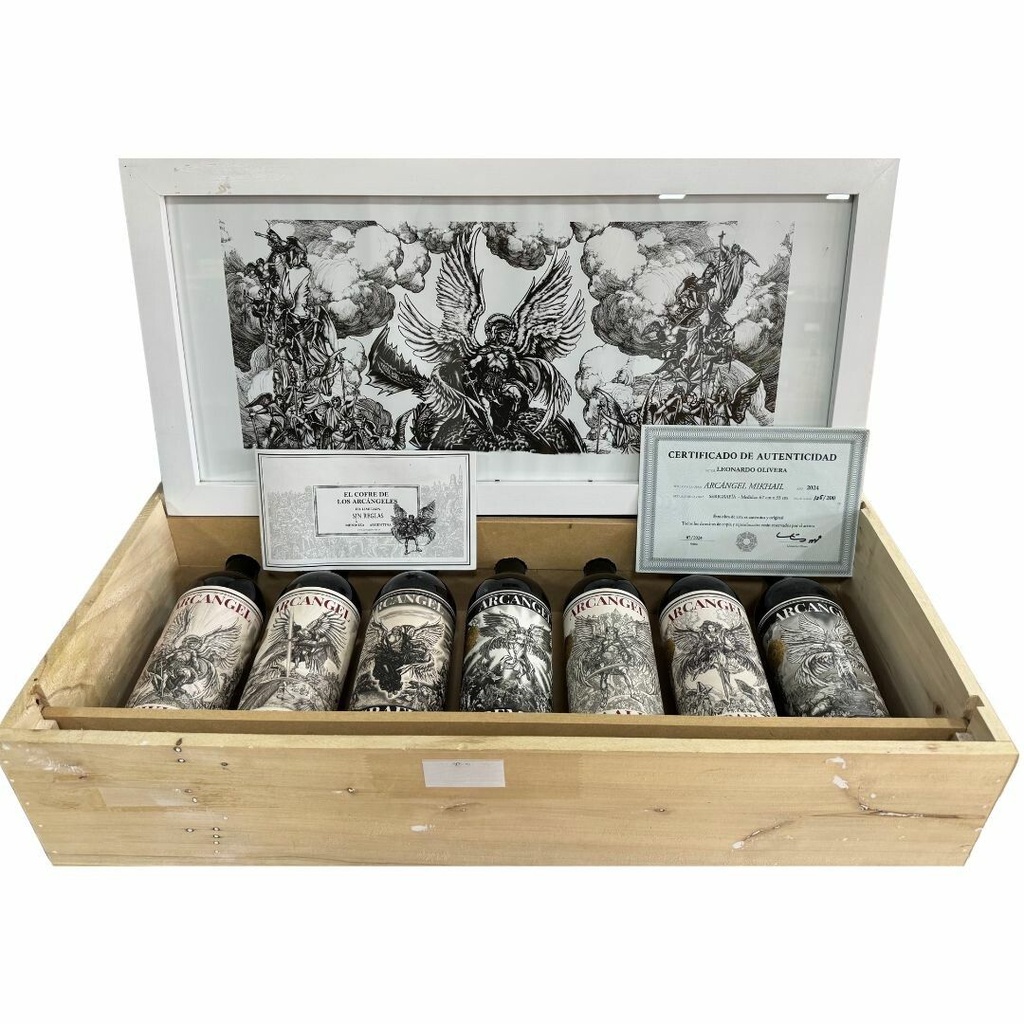 Cofre Los Arcangeles Estuche 7 Botellas x 750 ml